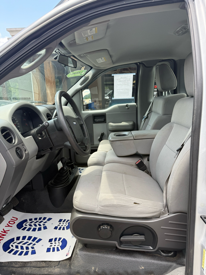 Ford F-150 STX 4WD 2005