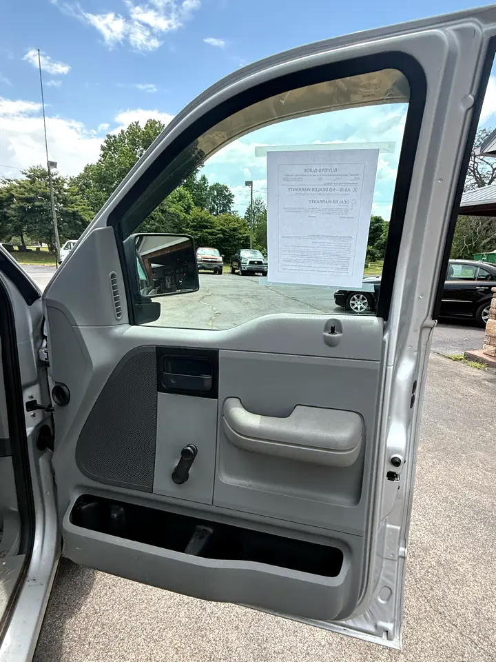 Ford F-150 STX 4WD 2005