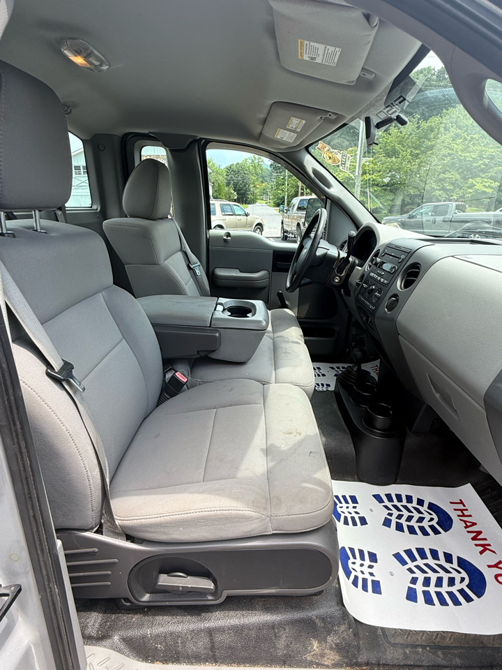 Ford F-150 STX 4WD 2005