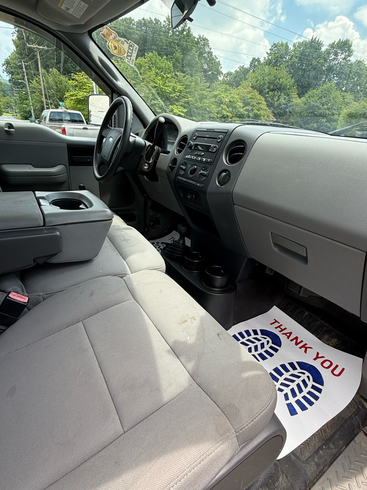Ford F-150 STX 4WD 2005