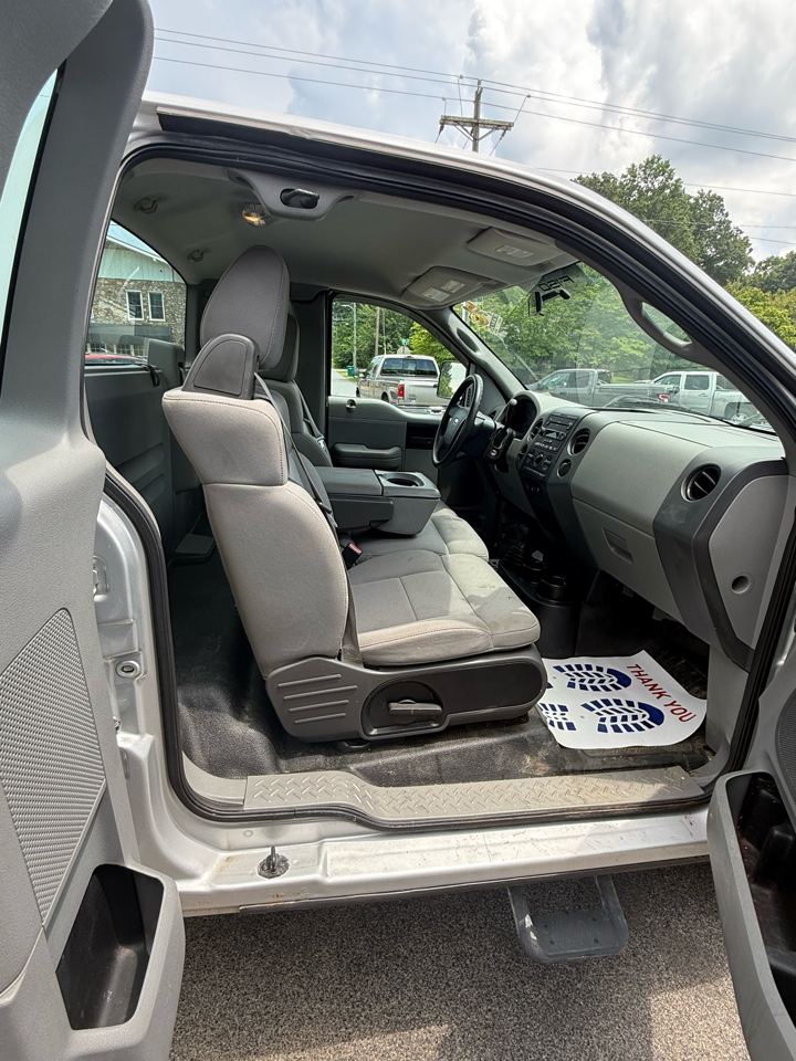 Ford F-150 STX 4WD 2005