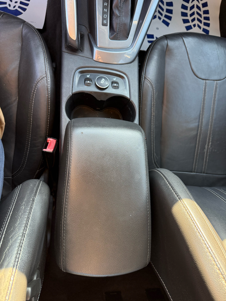 Ford Focus Titanium Sedan 2012