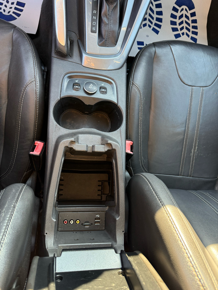 Ford Focus Titanium Sedan 2012