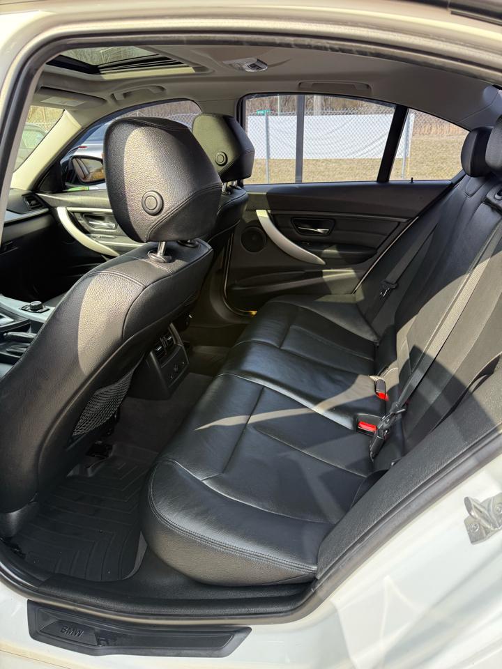 BMW 3-Series 328i Sedan 2013