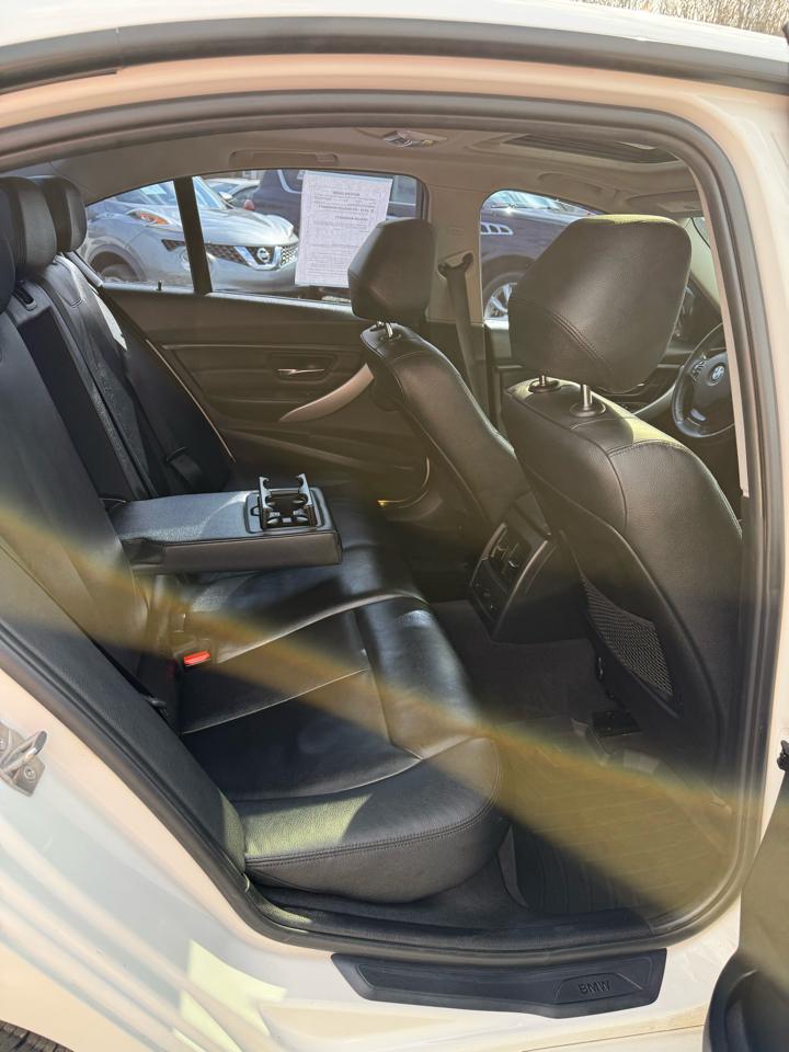 BMW 3-Series 328i Sedan 2013