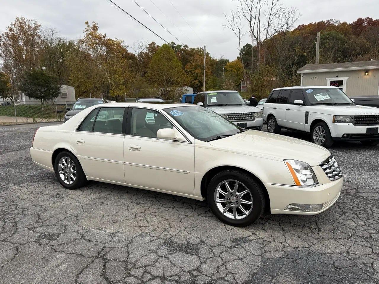 Cadillac DTS Luxury 2010