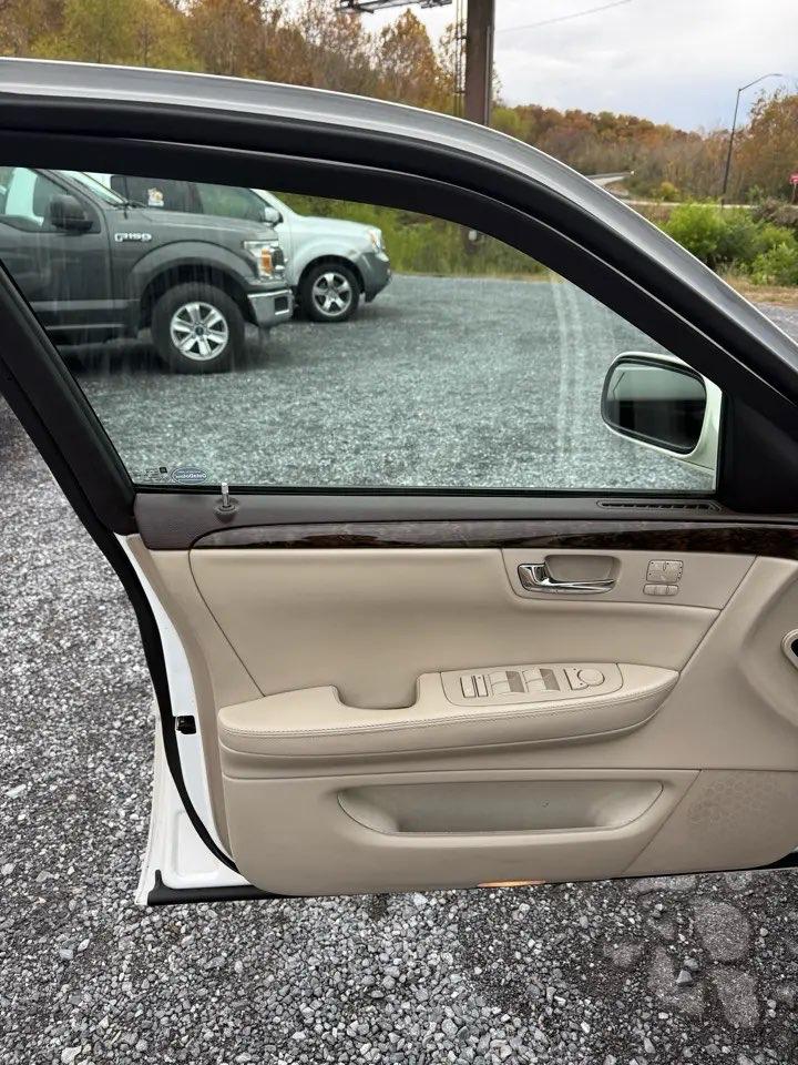 Cadillac DTS Luxury 2010