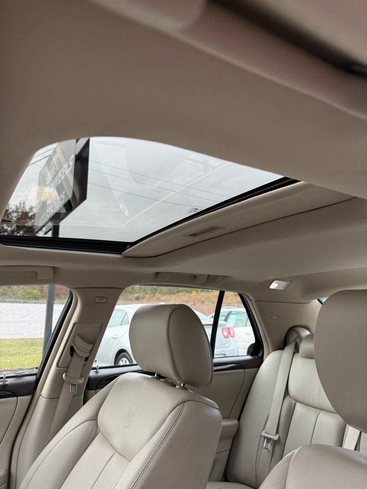 Cadillac DTS Luxury 2010