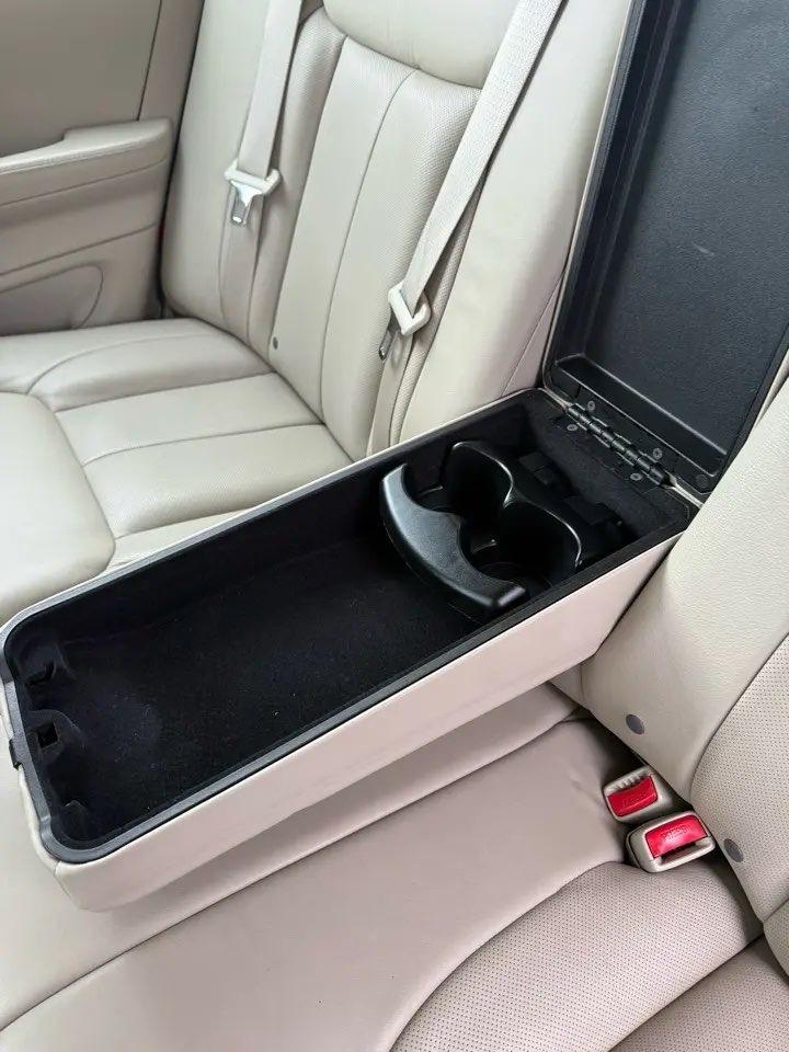 Cadillac DTS Luxury 2010