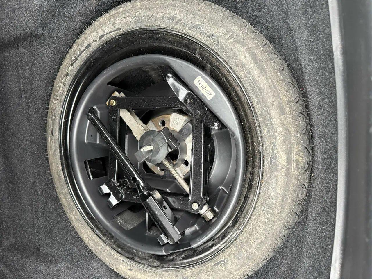 Cadillac DTS Luxury 2010