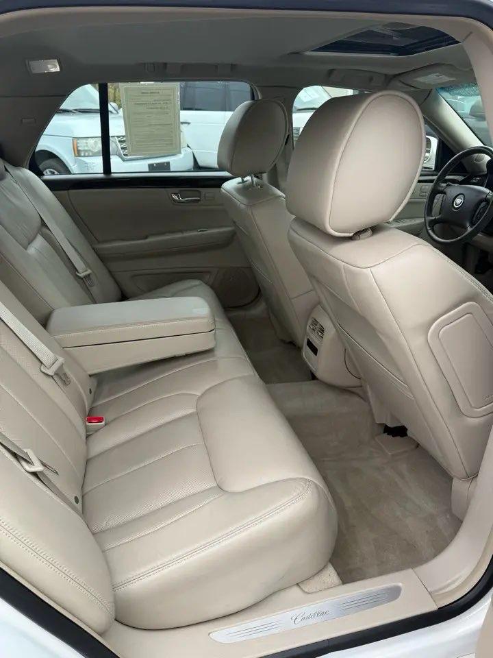 Cadillac DTS Luxury 2010