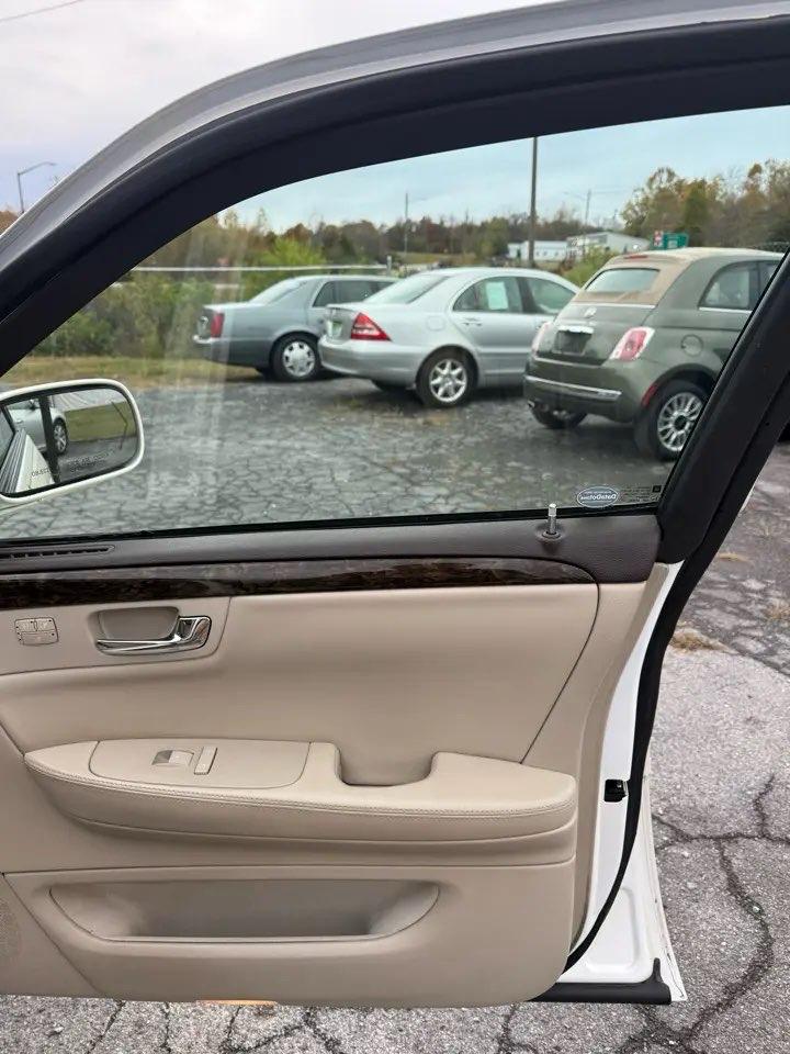 Cadillac DTS Luxury 2010