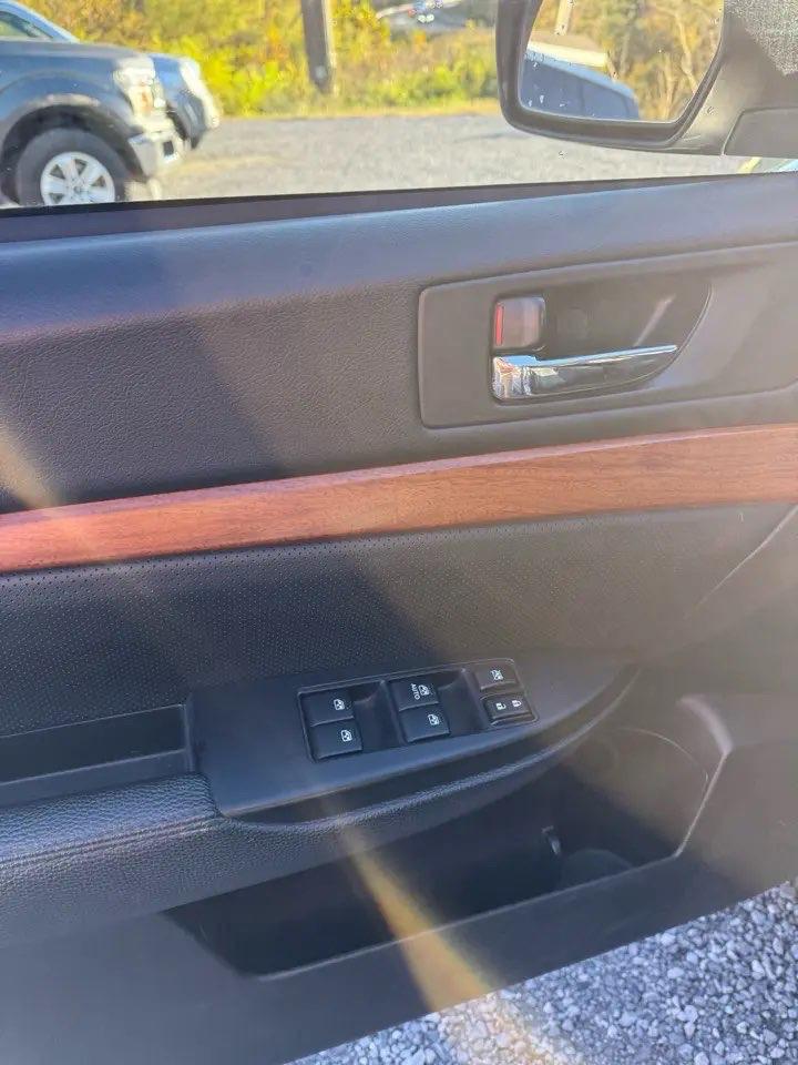 Subaru Outback 2.5i Limited 2014