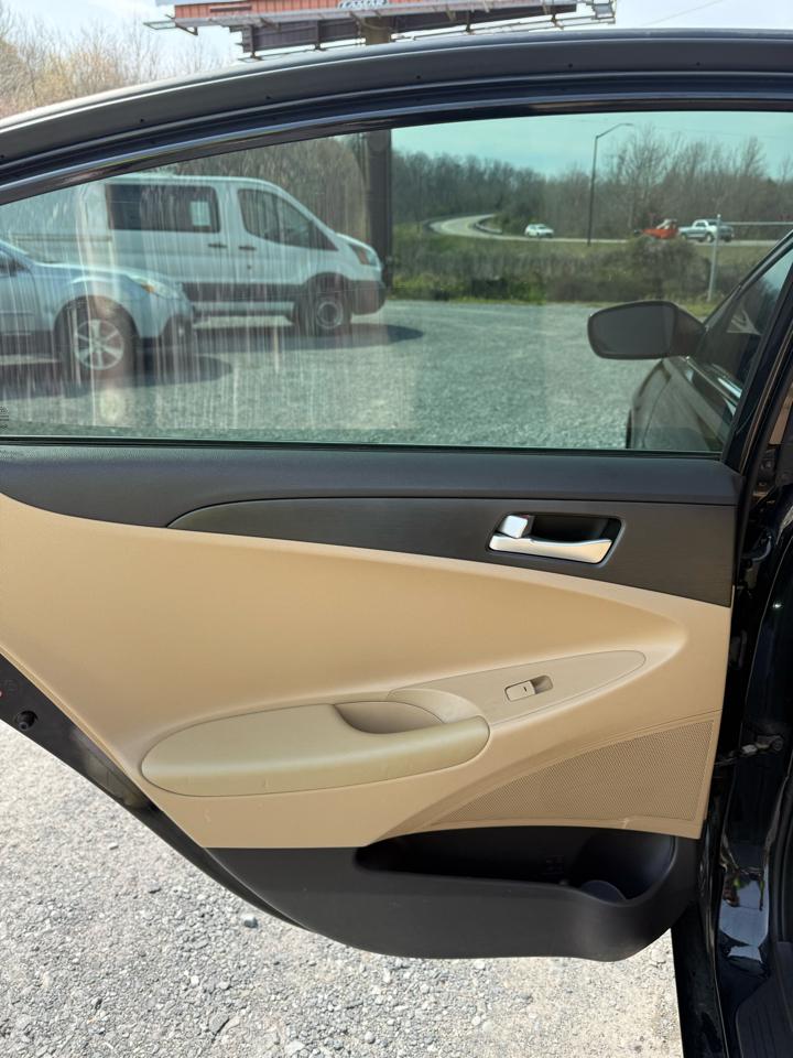 Hyundai Sonata GLS 2013