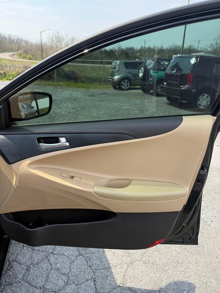 Hyundai Sonata GLS 2013