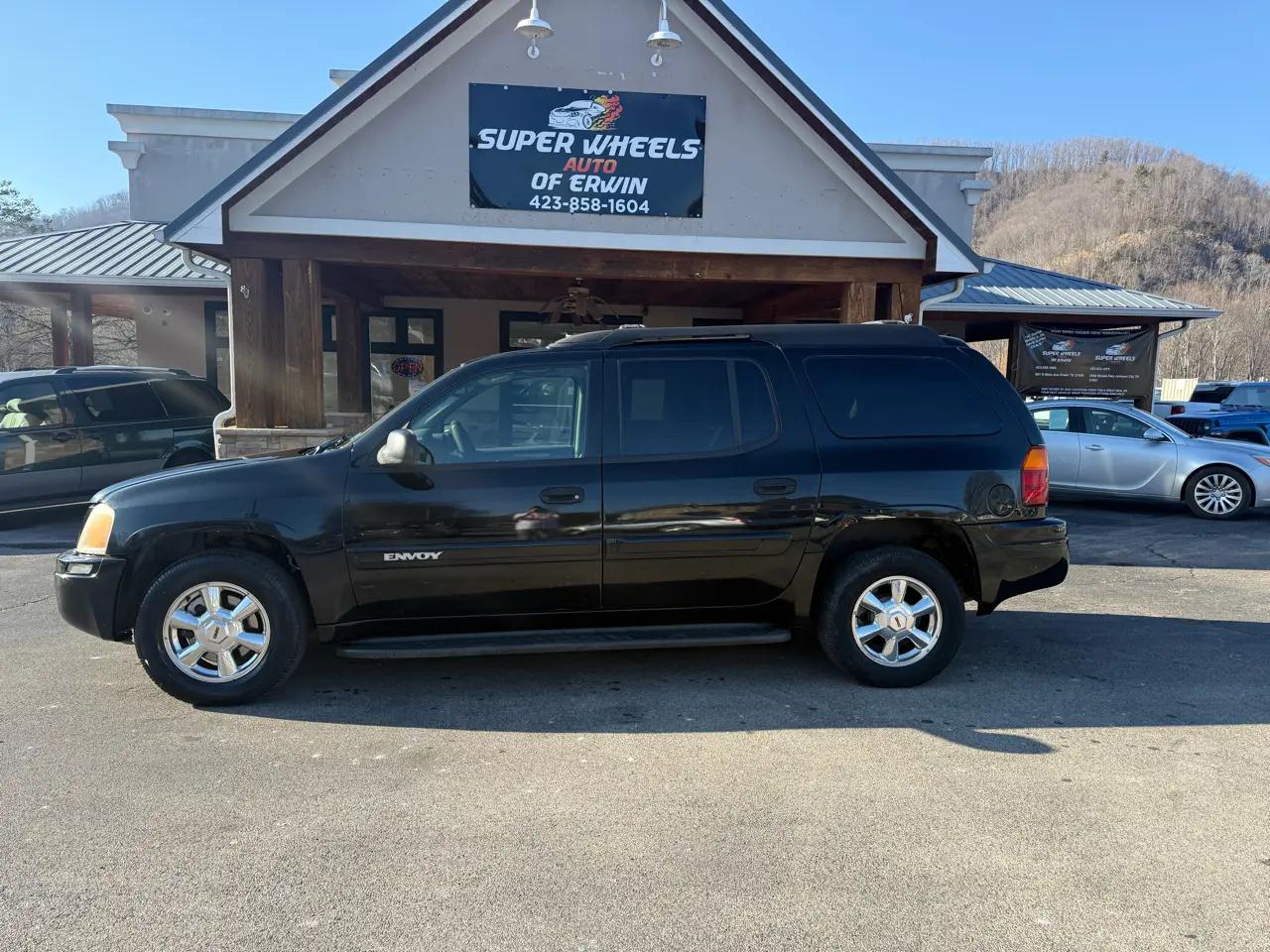 GMC Envoy XL SLE 4WD 2004