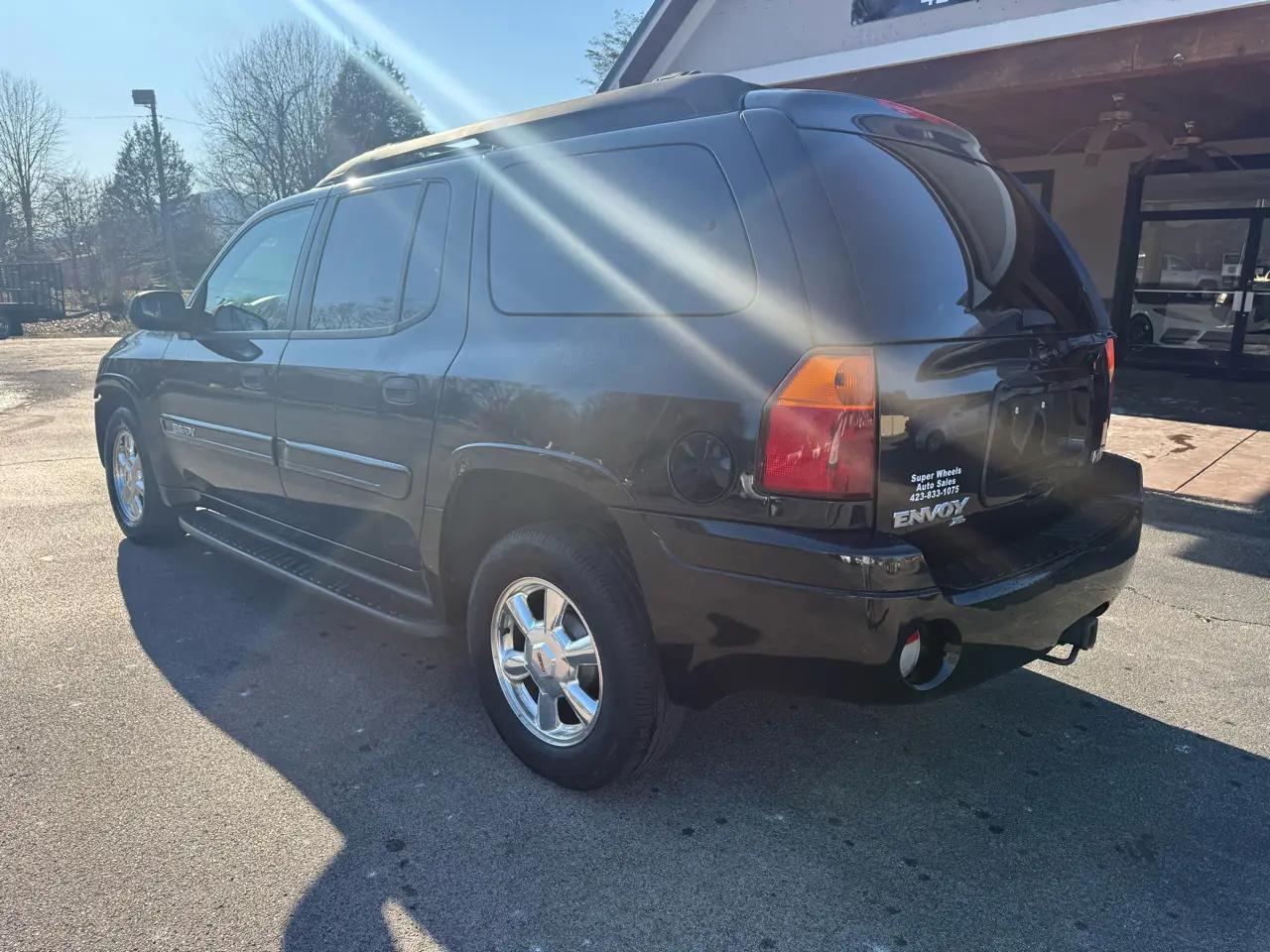 GMC Envoy XL SLE 4WD 2004