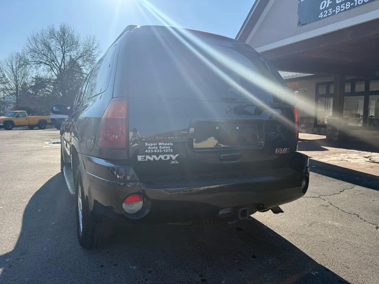 GMC Envoy XL SLE 4WD 2004
