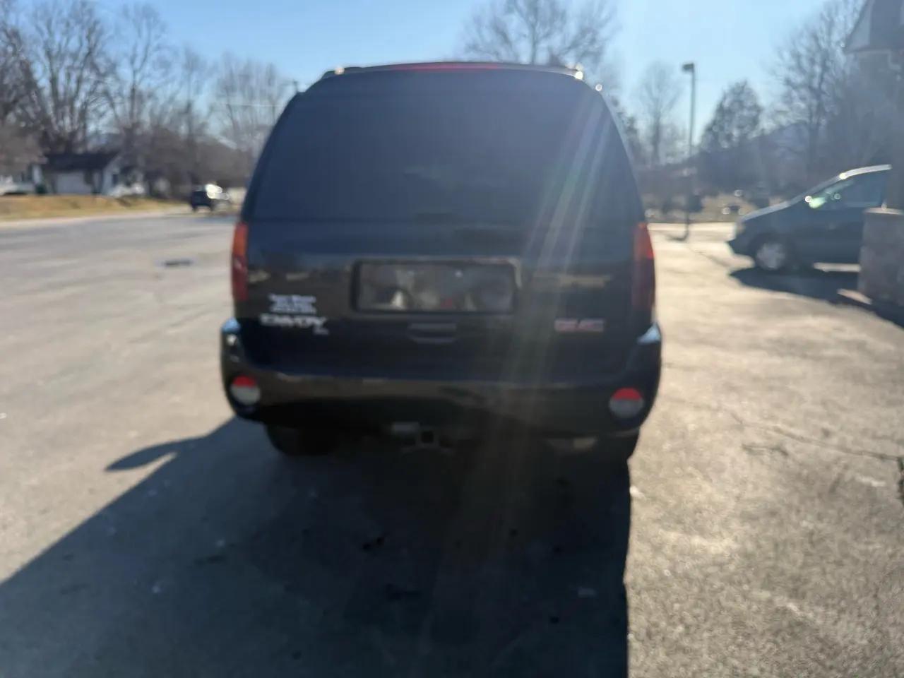 GMC Envoy XL SLE 4WD 2004