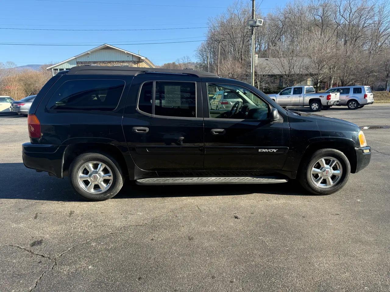 GMC Envoy XL SLE 4WD 2004