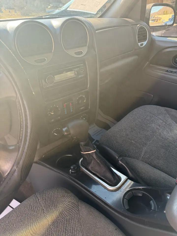 GMC Envoy XL SLE 4WD 2004
