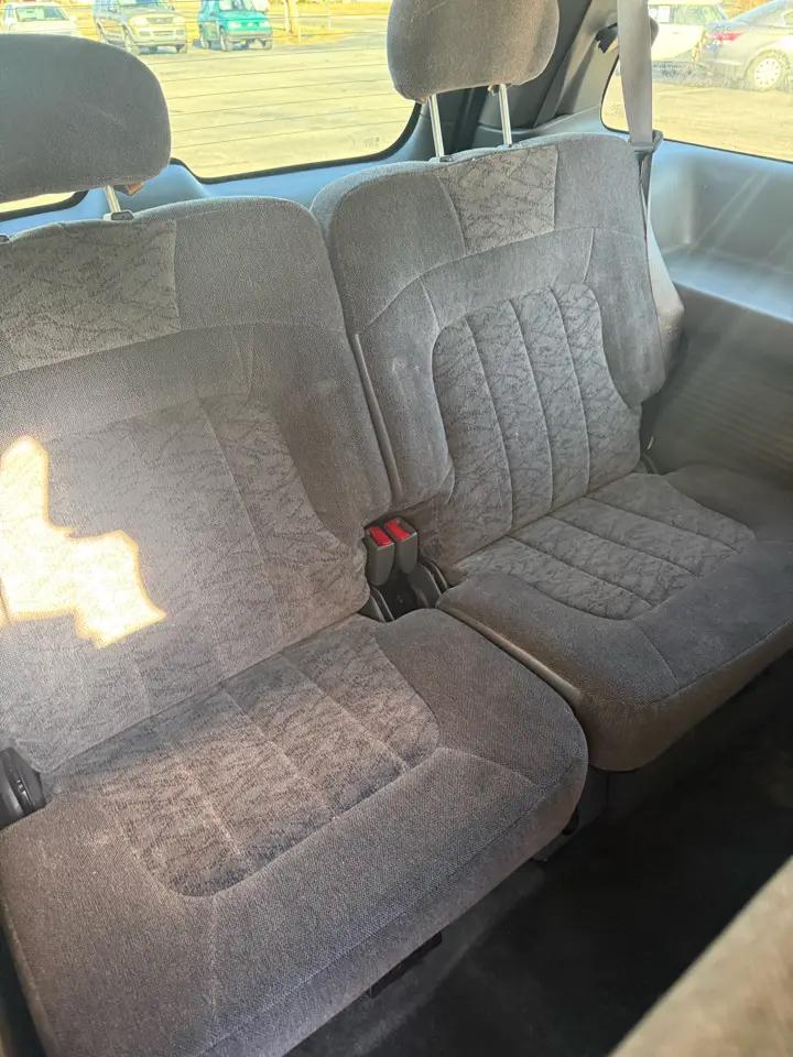 GMC Envoy XL SLE 4WD 2004