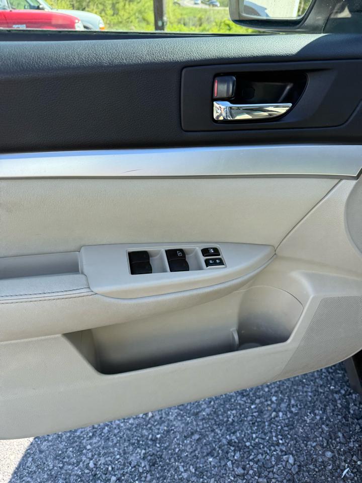 Subaru Outback 2.5i Premium 2011