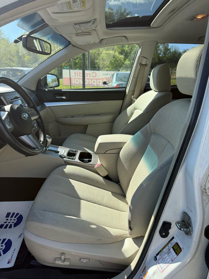 Subaru Outback 2.5i Premium 2011