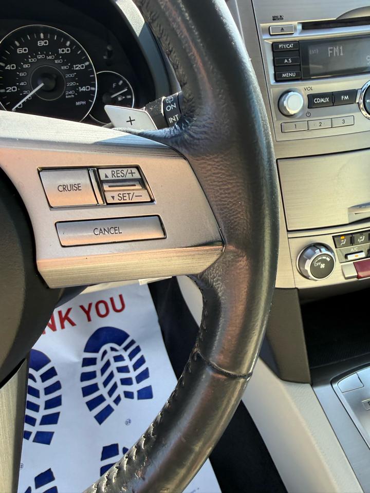 Subaru Outback 2.5i Premium 2011