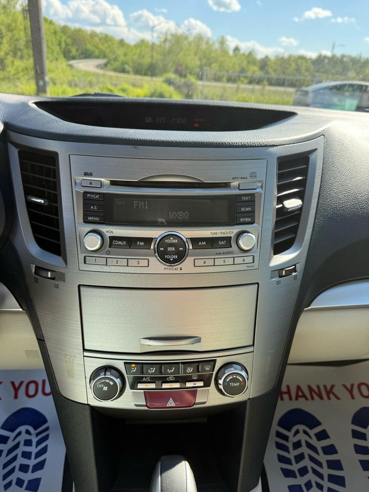 Subaru Outback 2.5i Premium 2011