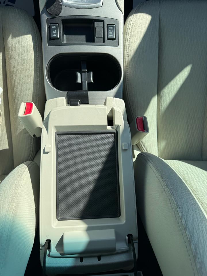 Subaru Outback 2.5i Premium 2011