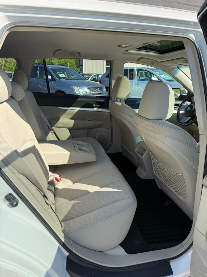 Subaru Outback 2.5i Premium 2011