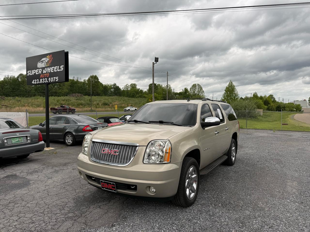 GMC Yukon XL SLT-1 1/2 Ton 4WD 2012