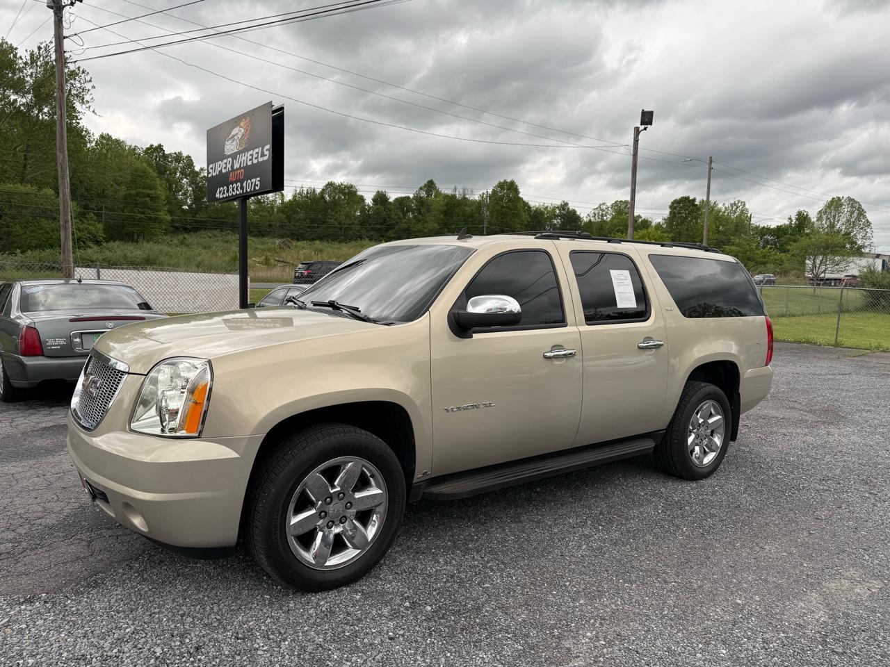 GMC Yukon XL SLT-1 1/2 Ton 4WD 2012