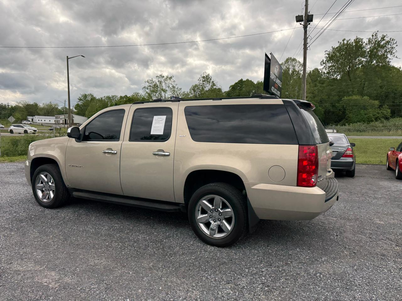 GMC Yukon XL SLT-1 1/2 Ton 4WD 2012