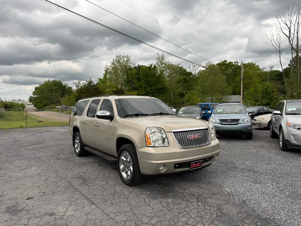 GMC Yukon XL SLT-1 1/2 Ton 4WD 2012