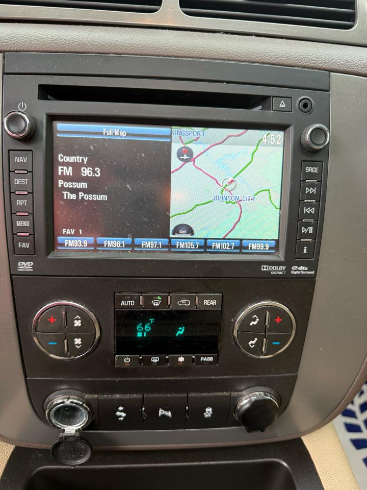 GMC Yukon XL SLT-1 1/2 Ton 4WD 2012