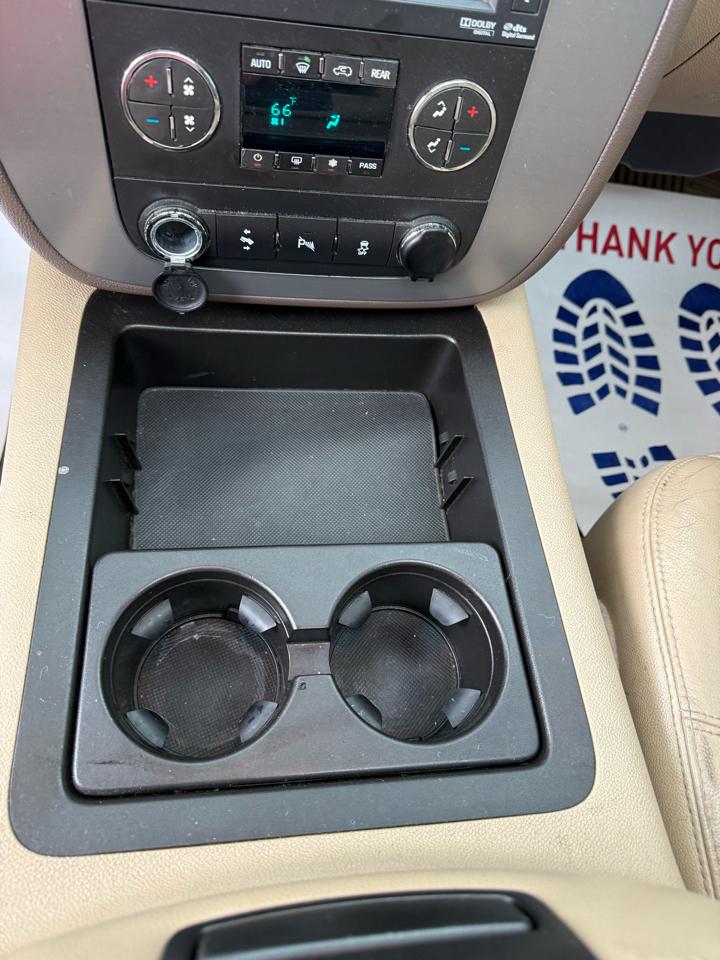 GMC Yukon XL SLT-1 1/2 Ton 4WD 2012