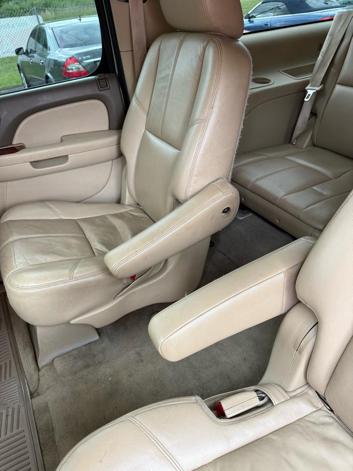 GMC Yukon XL SLT-1 1/2 Ton 4WD 2012