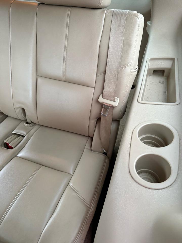 GMC Yukon XL SLT-1 1/2 Ton 4WD 2012