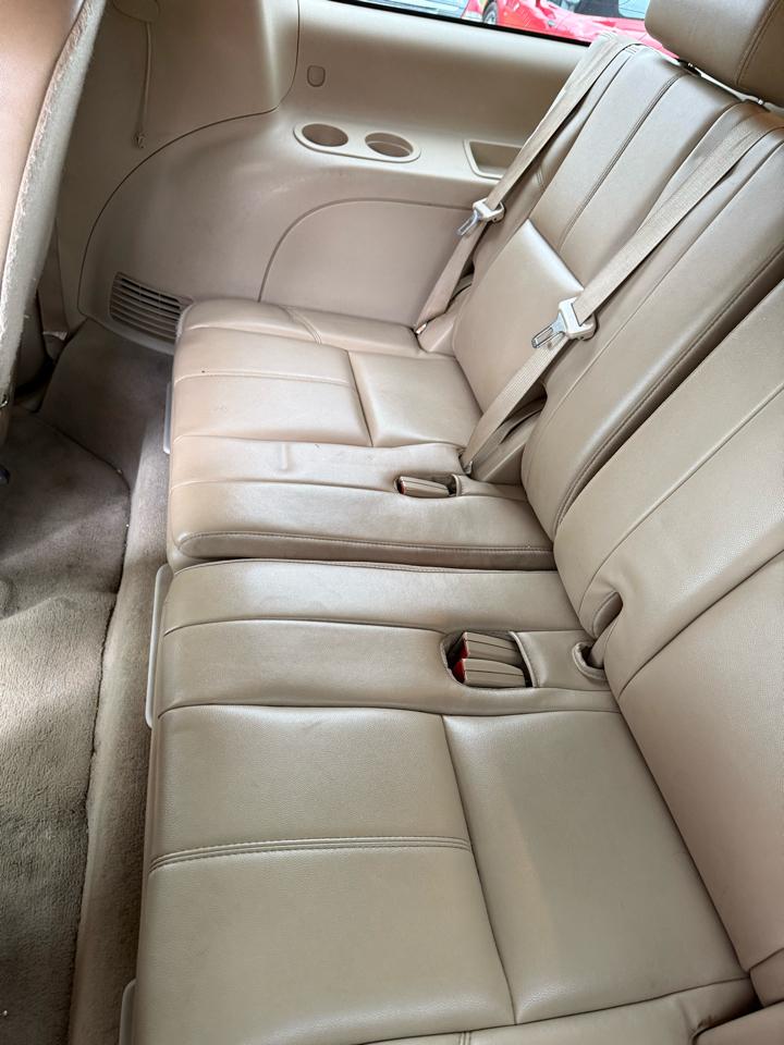 GMC Yukon XL SLT-1 1/2 Ton 4WD 2012