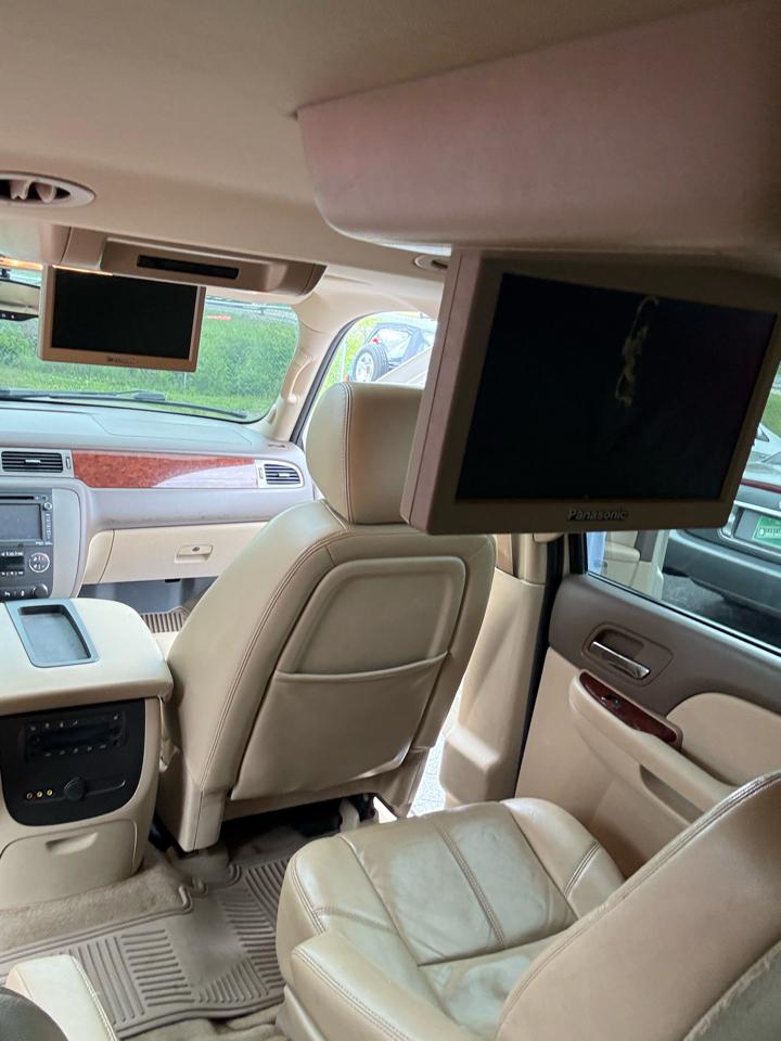 GMC Yukon XL SLT-1 1/2 Ton 4WD 2012