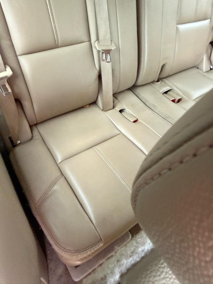 GMC Yukon XL SLT-1 1/2 Ton 4WD 2012