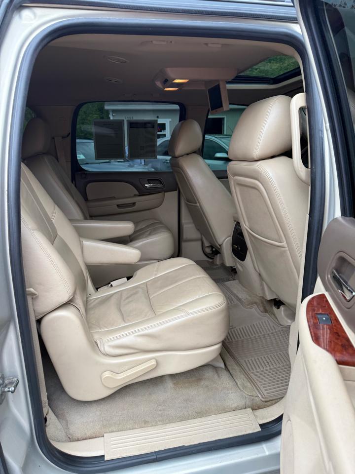 GMC Yukon XL SLT-1 1/2 Ton 4WD 2012