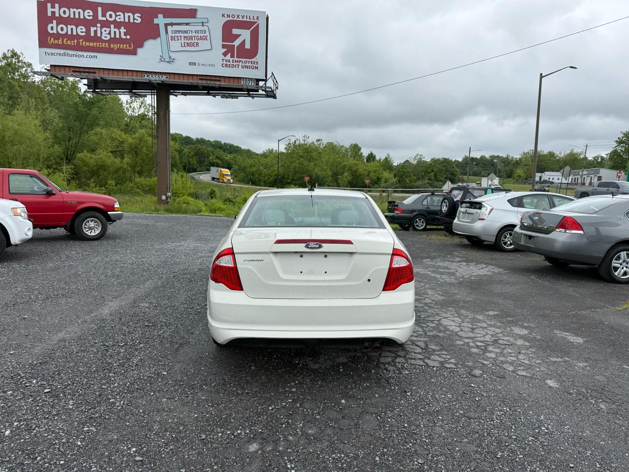 Ford Fusion S 2012