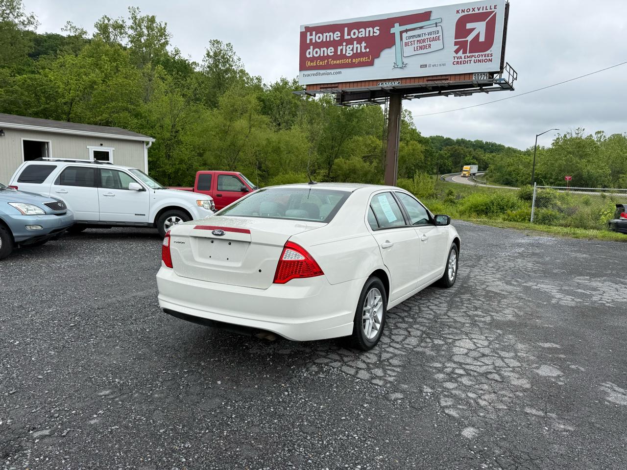Ford Fusion S 2012