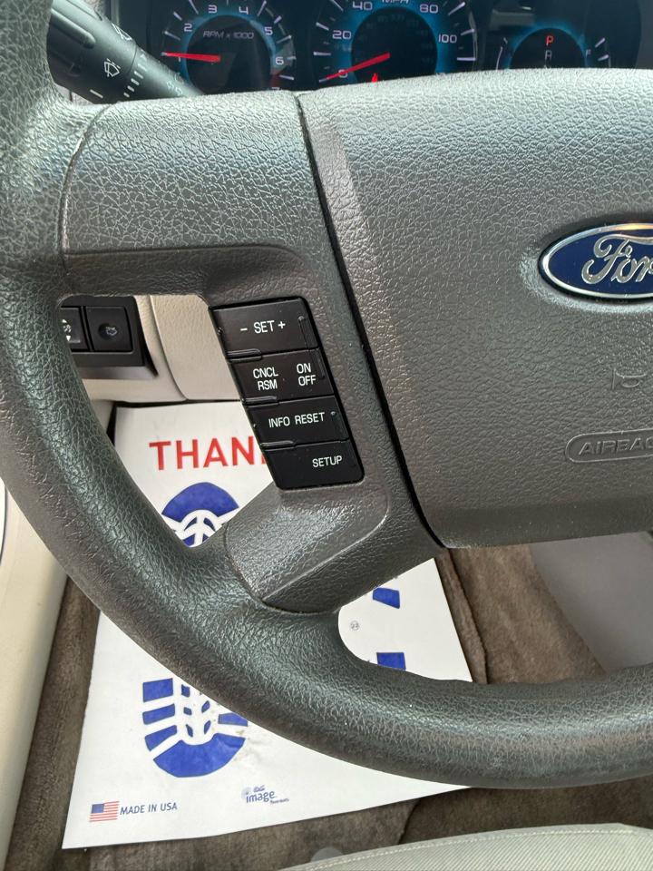 Ford Fusion S 2012