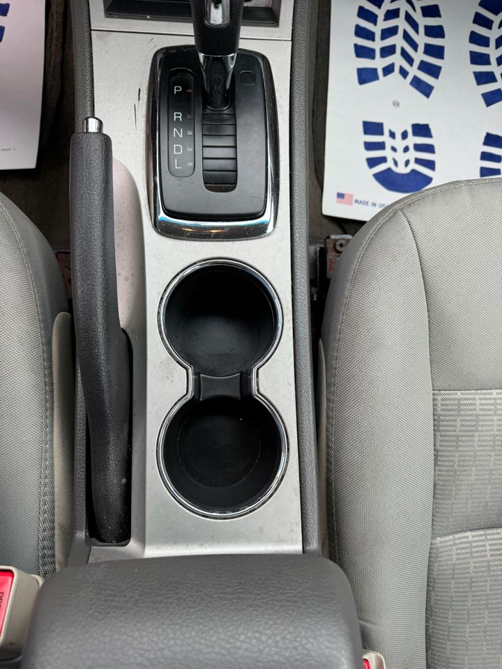 Ford Fusion S 2012