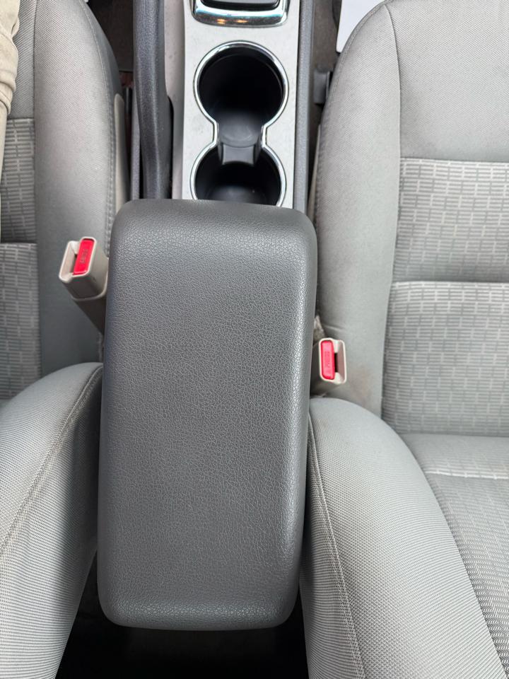 Ford Fusion S 2012