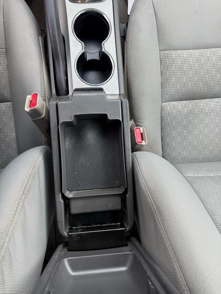 Ford Fusion S 2012